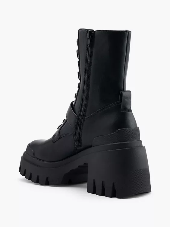 Wednesday Schnürboots