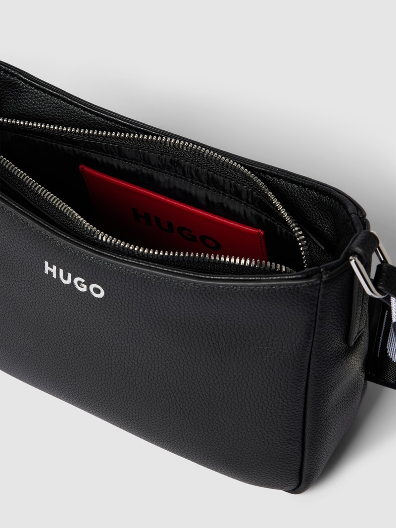 Hobo Bag mit Label-Details in schwarz
