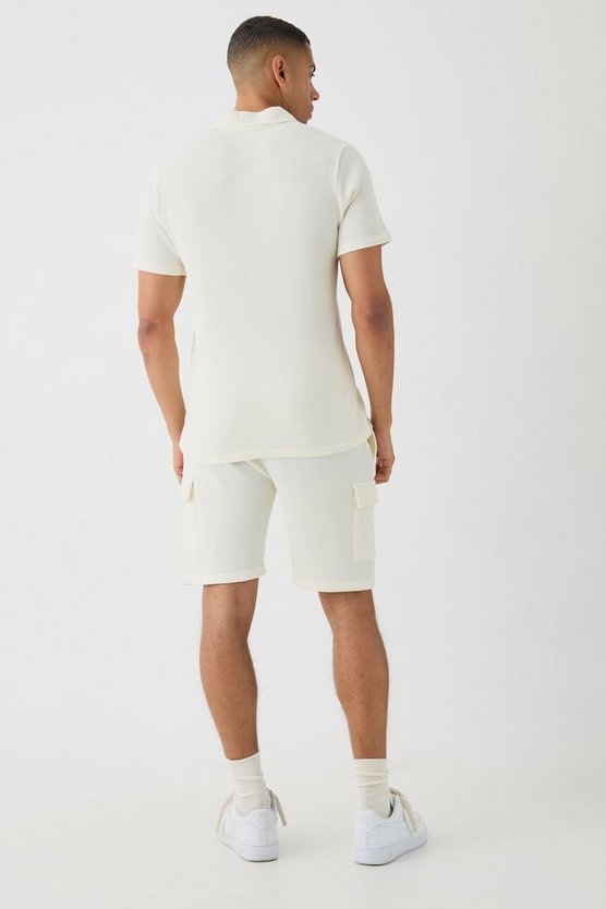 Slim-Fit Poloshirt & Cargo-Shorts in Waffeloptik