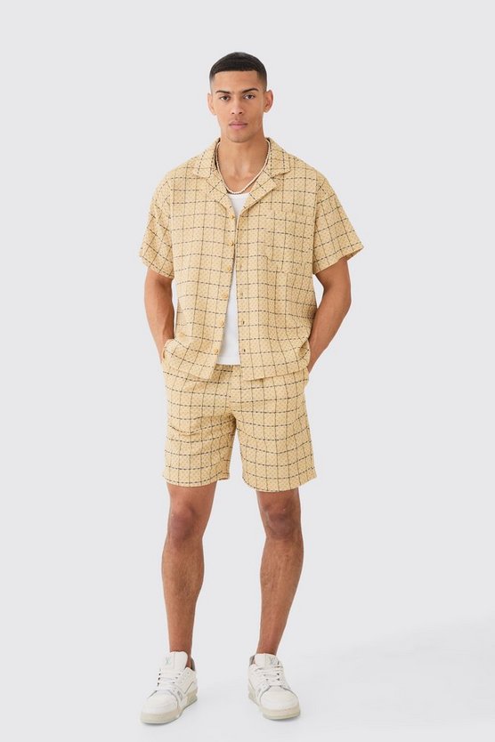 Kastiges strukturiertes Karohemd und Shorts