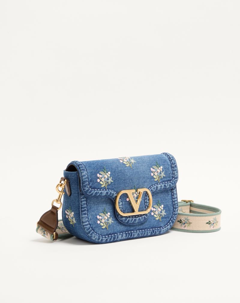 Valentino Garavani Alltime Medium Broderet Denim Skuldertaske med Broderet Båndrem