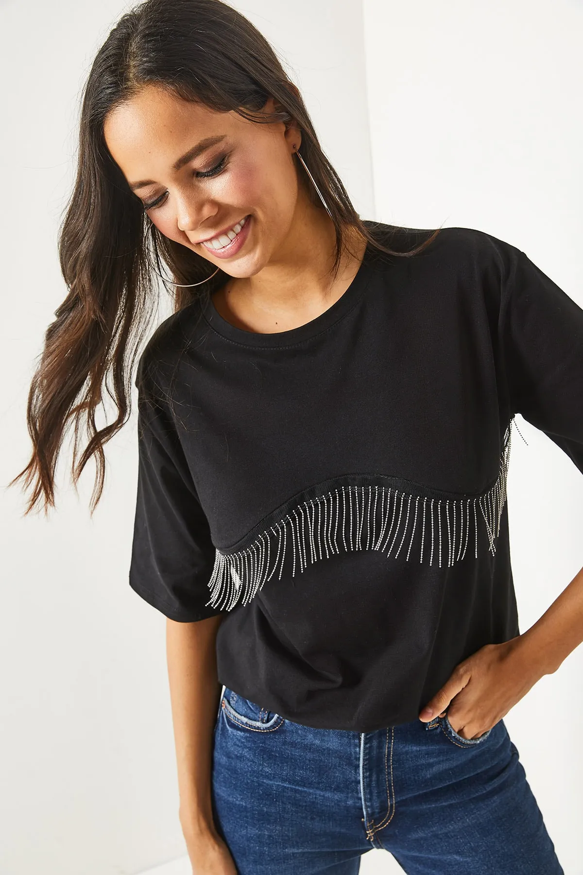 Olalook  Schwarzes, mit Kettengarnitur verziertes Oversize-T-Shirt für Damen TSH-19000697