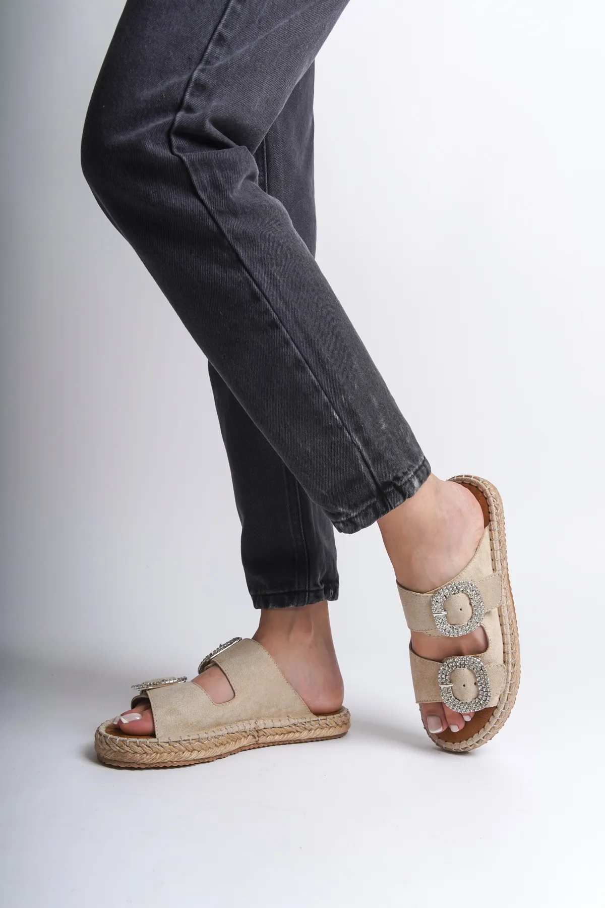Capone Outfitters  Pantolette - Beige - Flacher Absatz