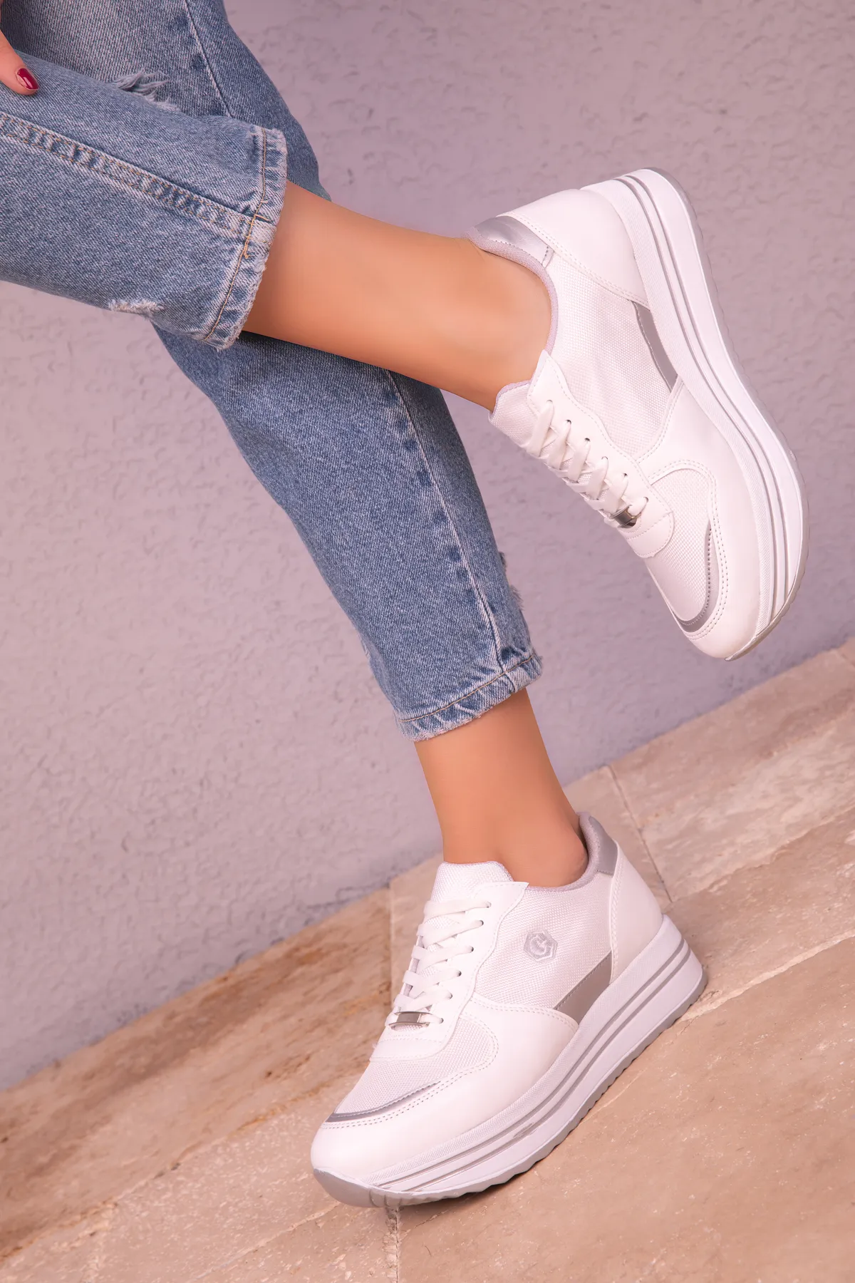 SOHO  Weiße Keil-Sneakers für Damen 18361