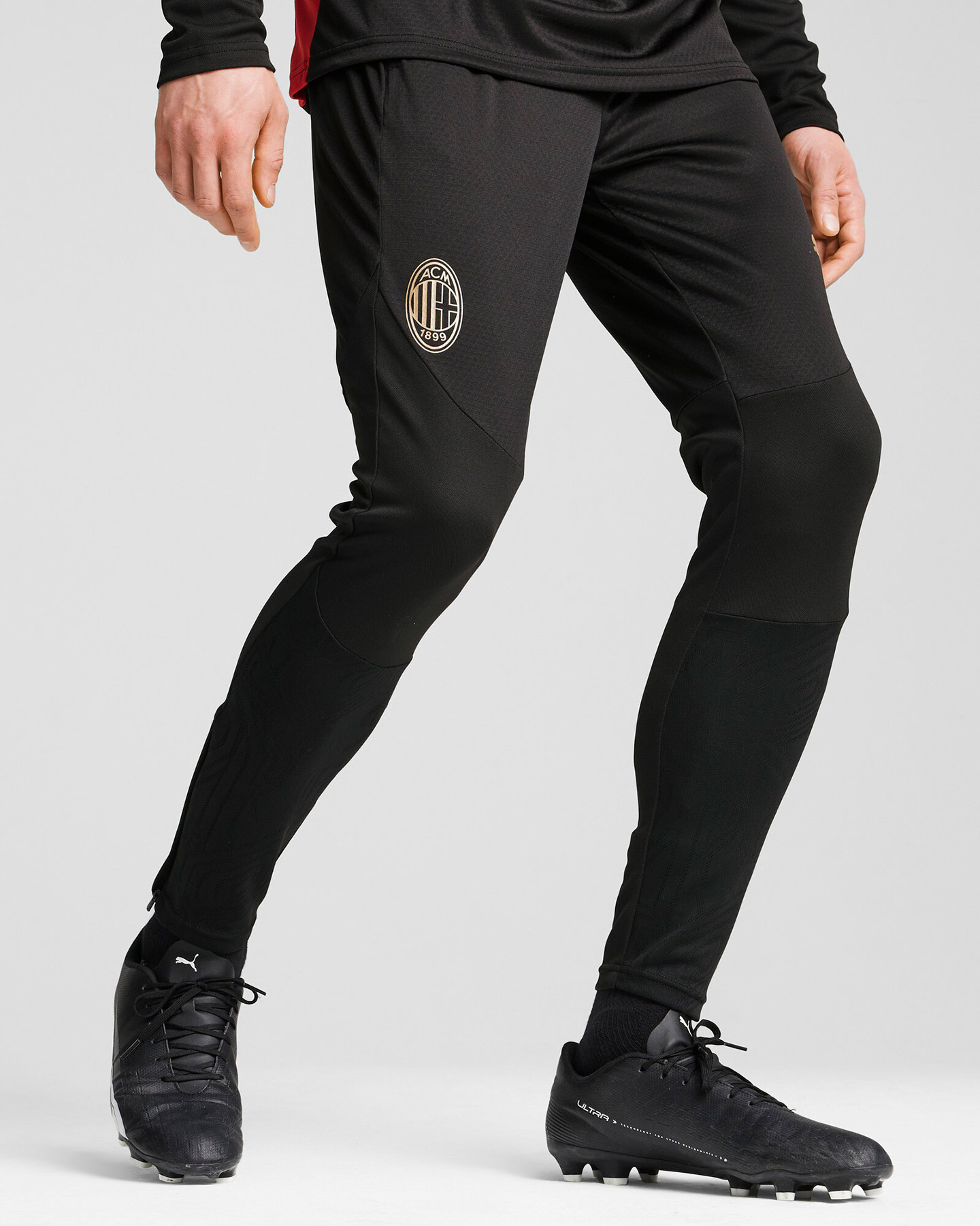 Oficiálne futbalové oblečenie Puma AC Milan Training 24-25 M 777511-04