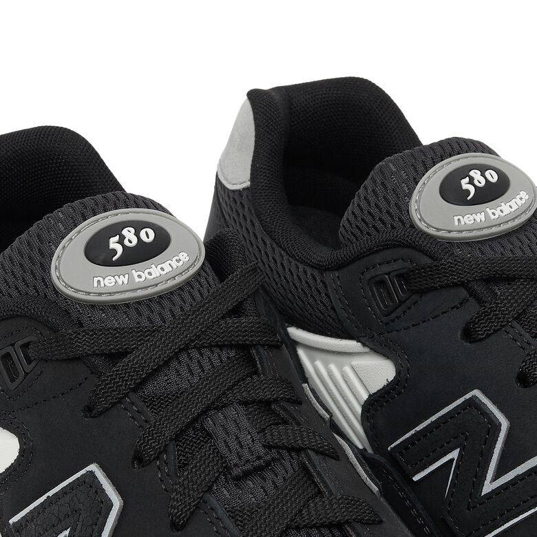 New Balance MT580MDB black