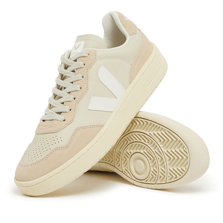Veja V-90 Leather pierre white