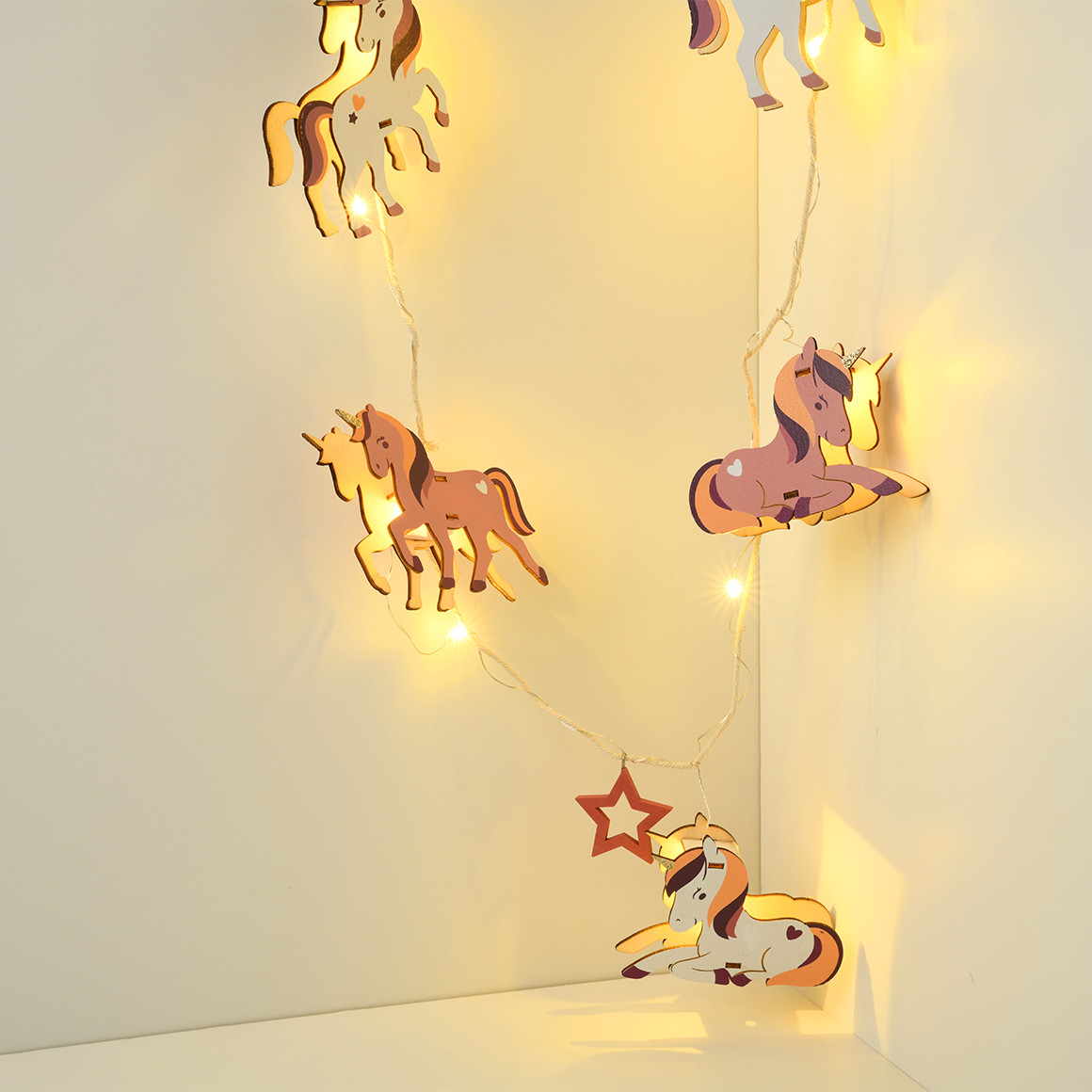 LED-Lichterkette mit Einhörnern
