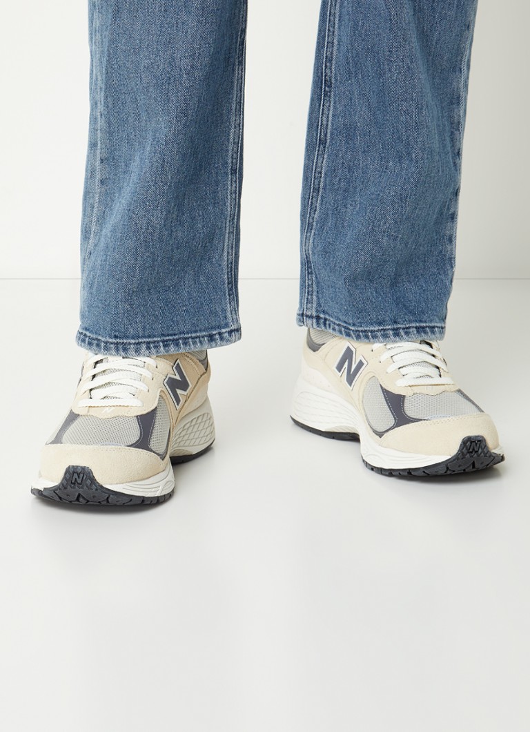 Αθλητικά παπούτσια New Balance 2002R από mesh με σουέτ λεπτομέρειες