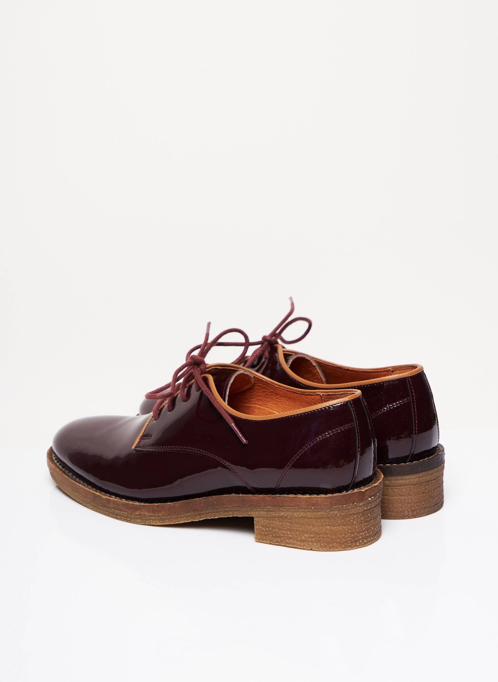 Cirage Derby Femme couleur rouge