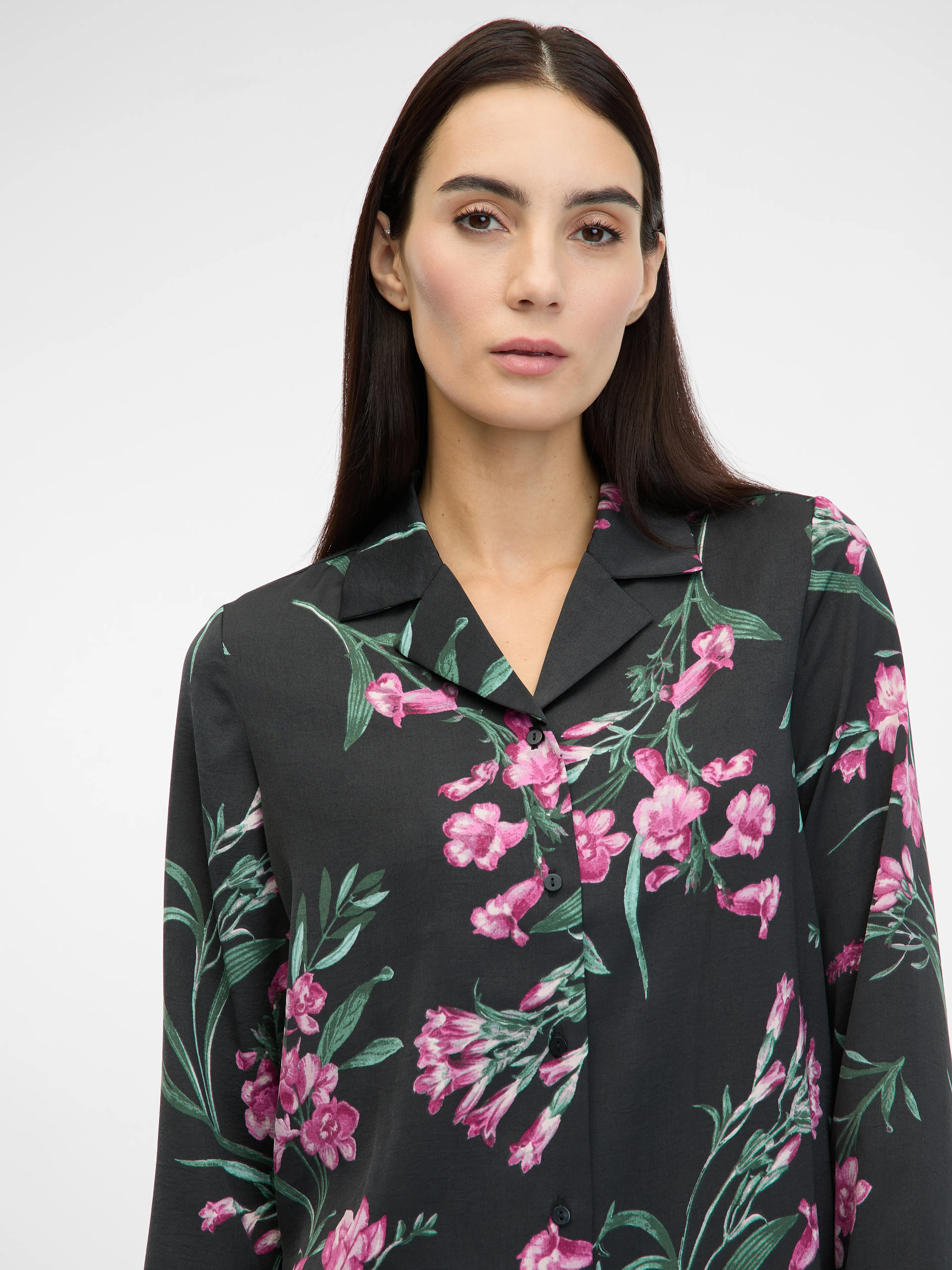 Schwarzes Damen-Satin-Nachthemd ORSAY