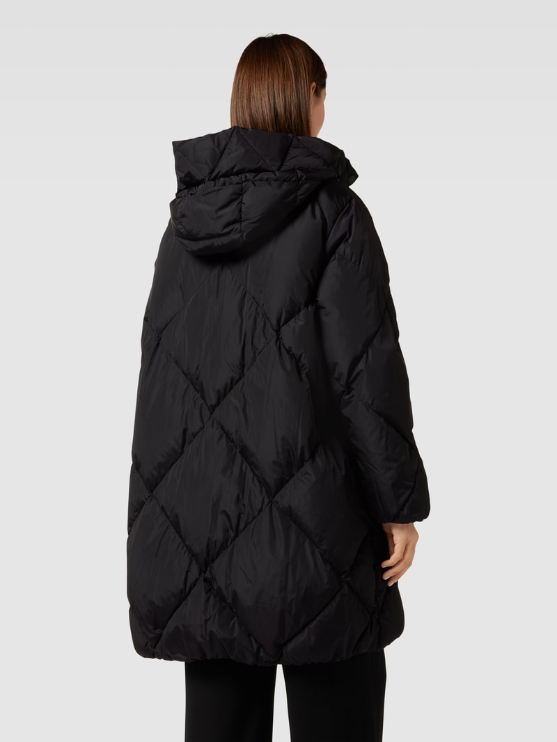 Daunenmantel mit Eingrifftaschen Modell 'CALERNO' in schwarz