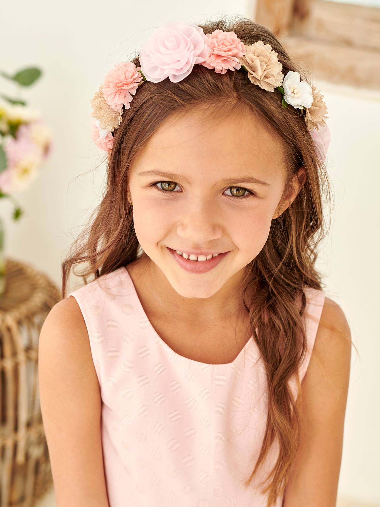 Couronne de fleurs roses fille eau de rose