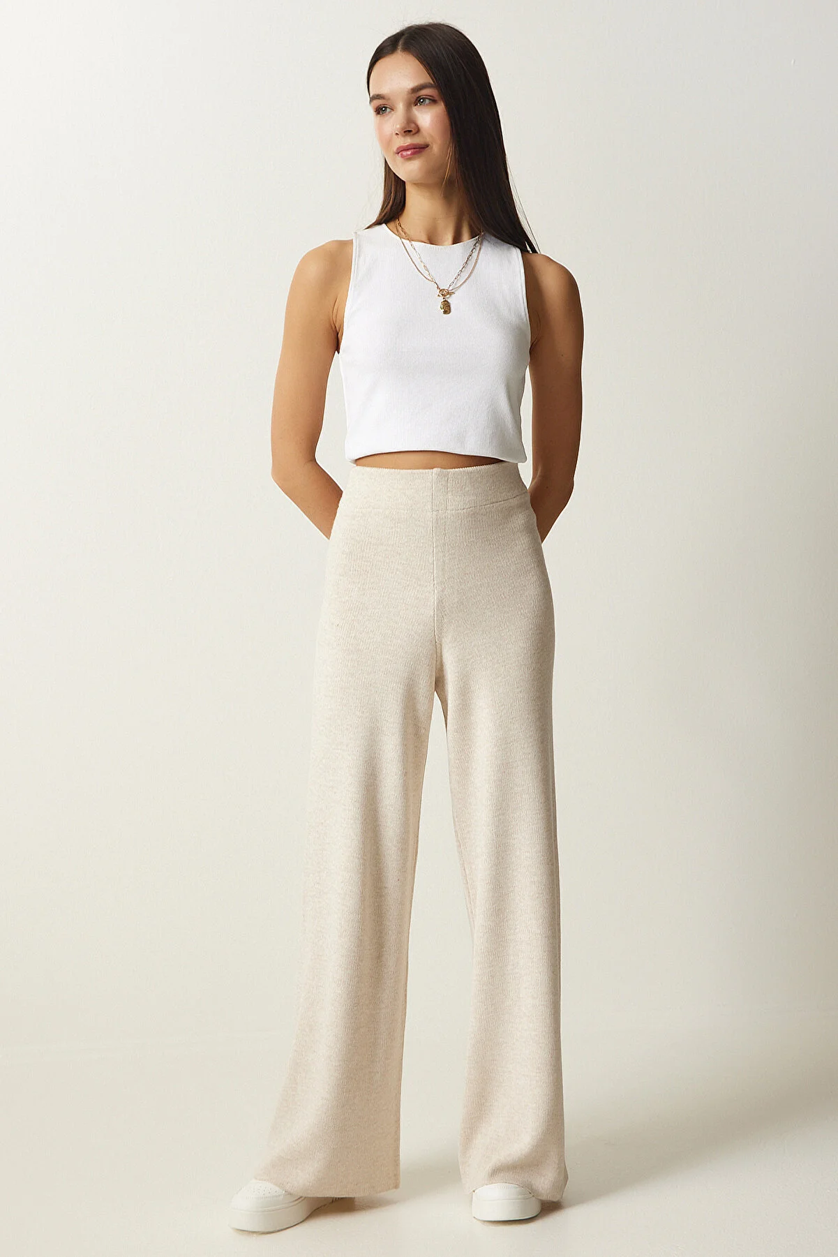Happiness İstanbul  Cremefarbene Damenhose aus dickem Strick mit weitem Bein YG00102