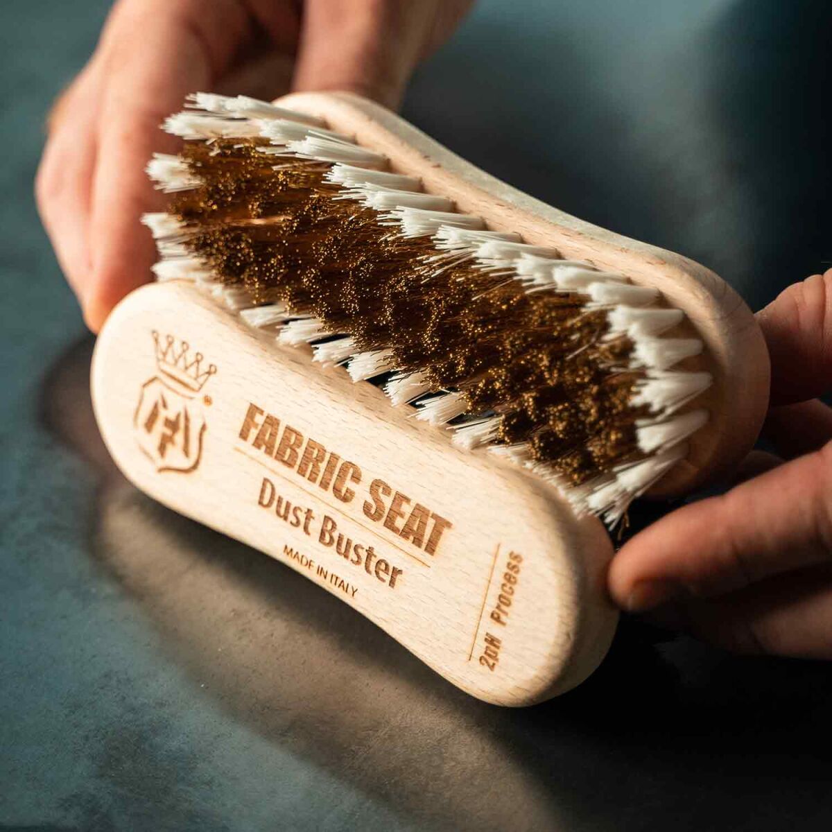 Labocosmetica Dust Buster 2pH Bürste Hart
