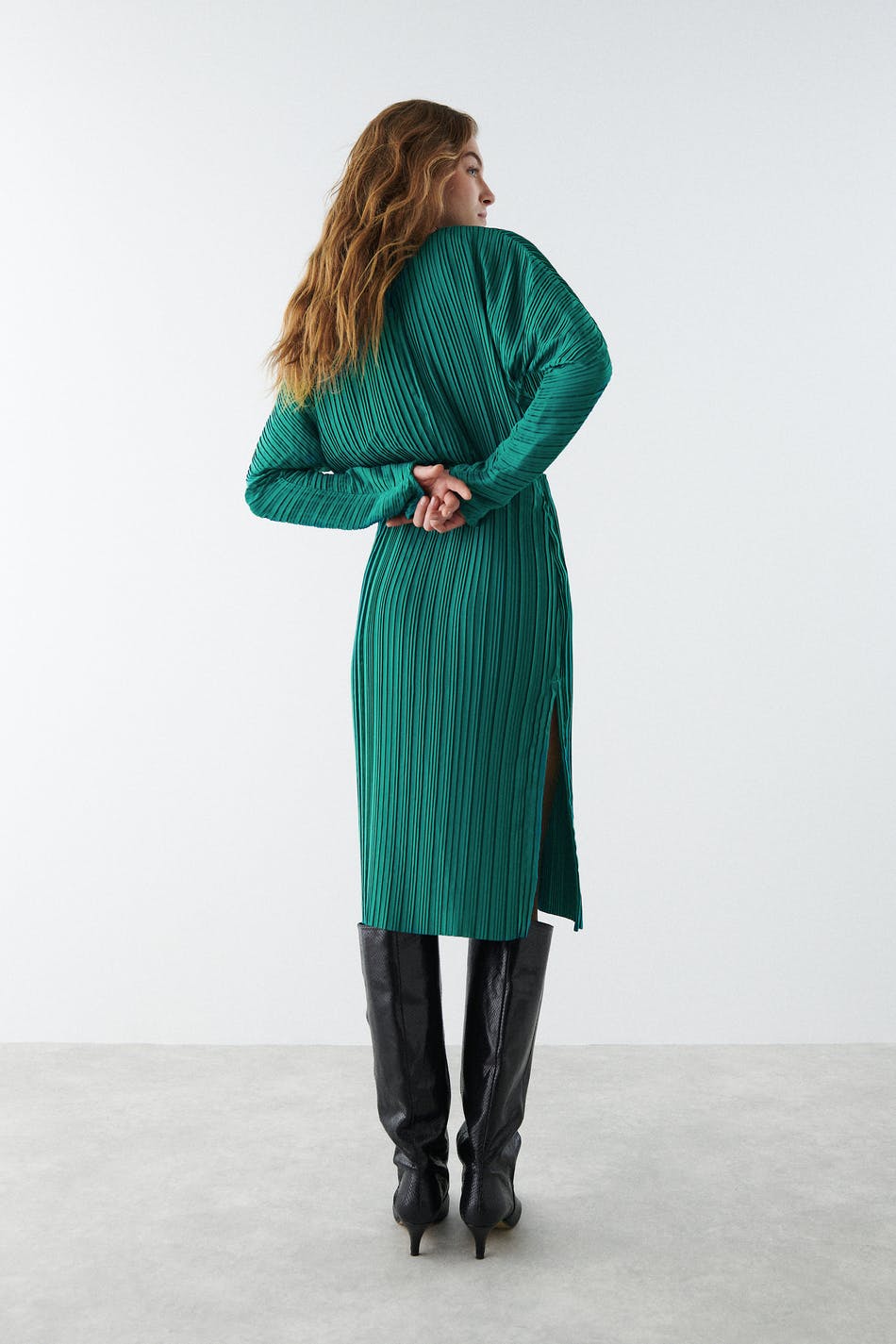 Izzy pleated skirt
