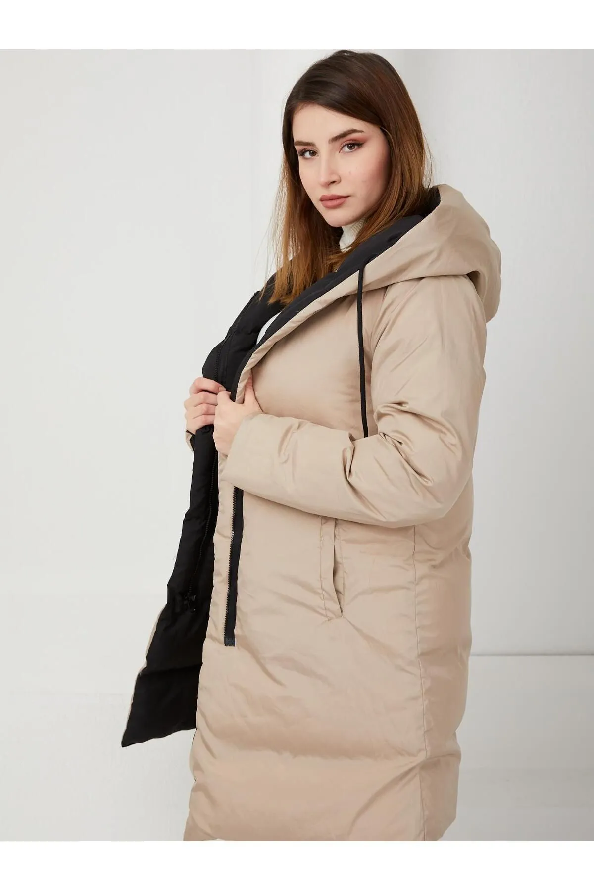 Olcay  Zweifarbige doppelseitige Pufferjacke mit Kapuze BLACK-STONE 5371