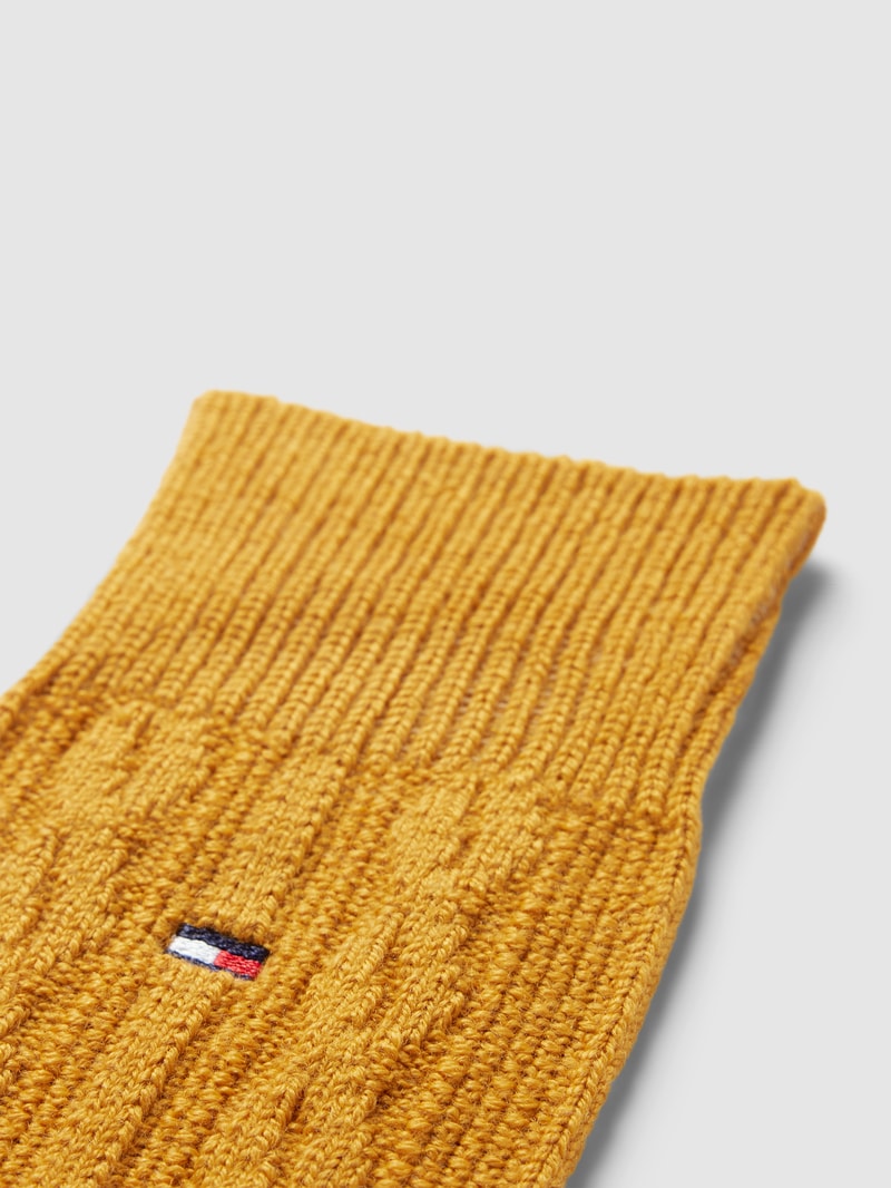 Socken mit Zopfmuster Modell 'CABLE' in beige