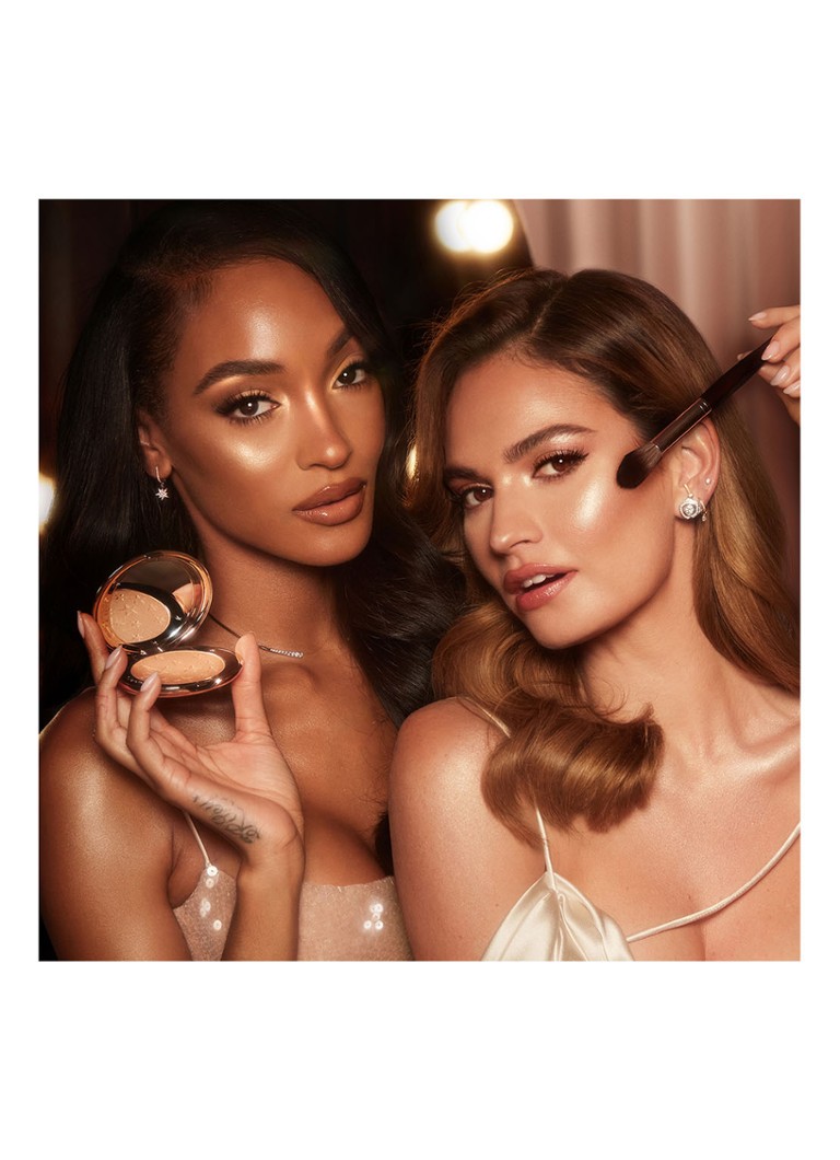Charlotte Tilbury Hollywood Glow Glide Face Architect izgaismotājs
