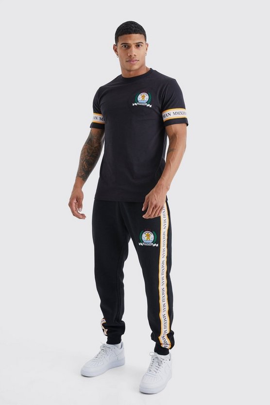 T-Shirt und Jogginghose mit Man Gold Stickerei