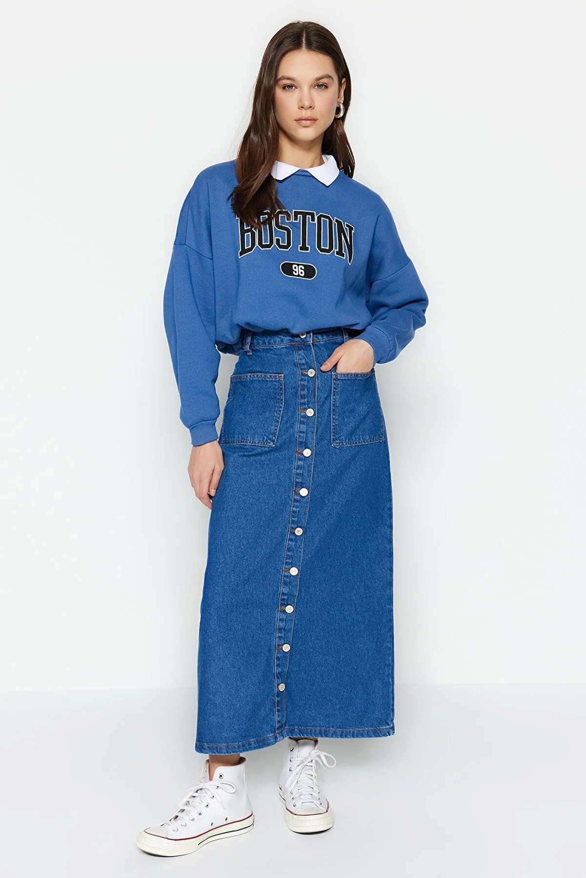 Trendyol Collection  Dunkler Indigo-Jeansrock aus Denim mit doppelter Tasche und hoher Taille TCTSS23EE00002