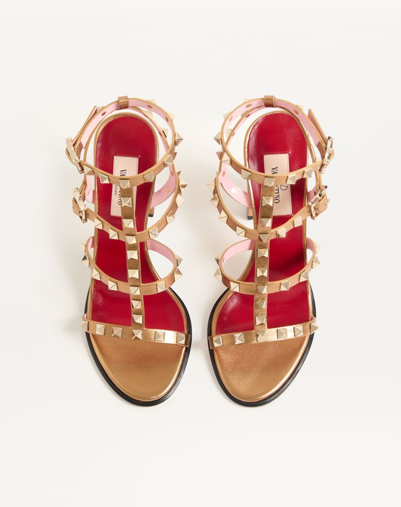 Sandália Rockstud em couro de bezerro laminado com tiras de 90 mm