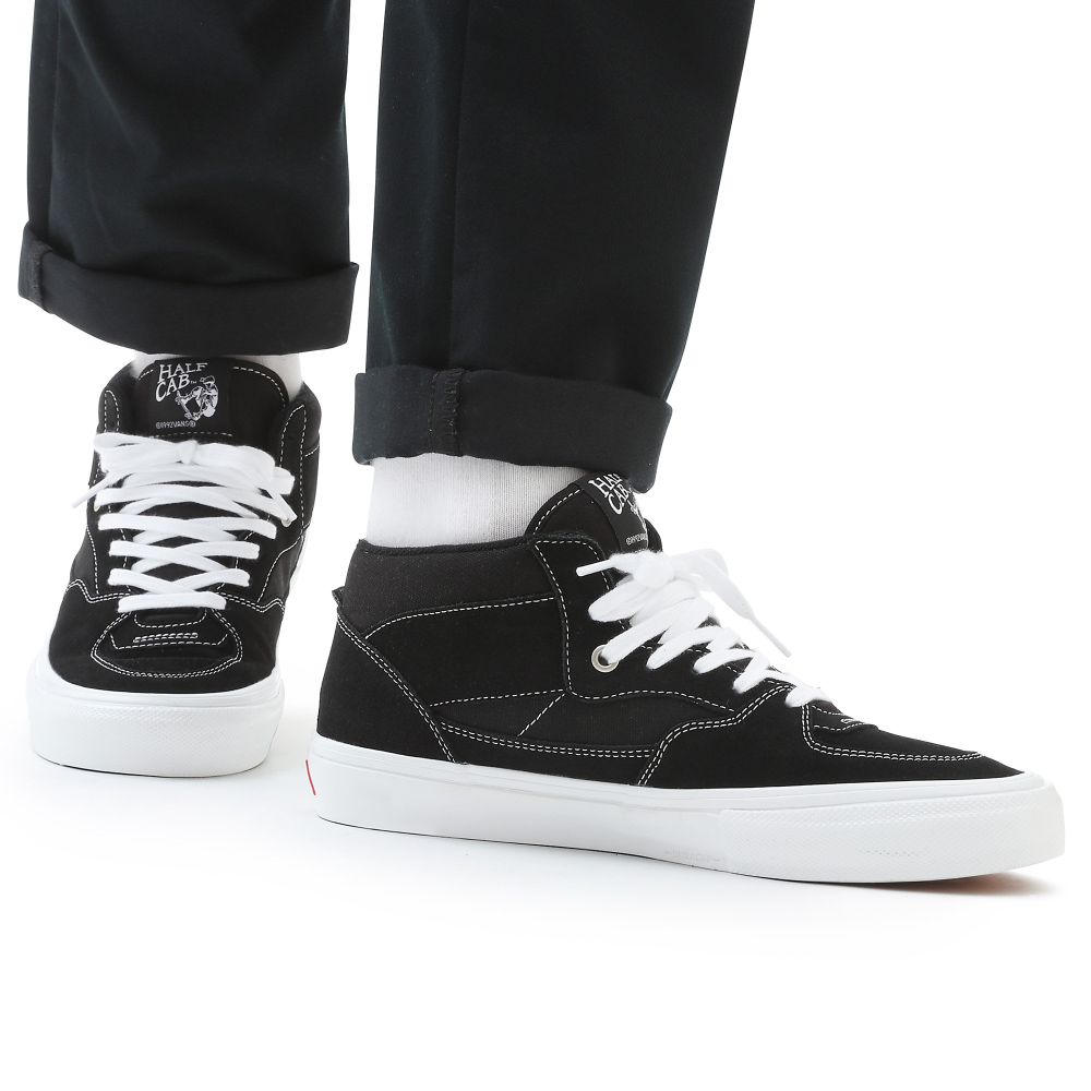 Vans Skate Half Cab VN0A5FCDY28 / schwarz
