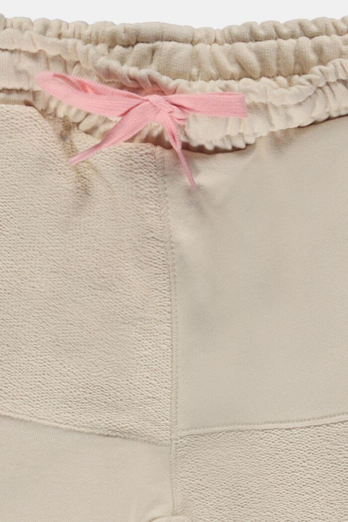 Shorts knitted