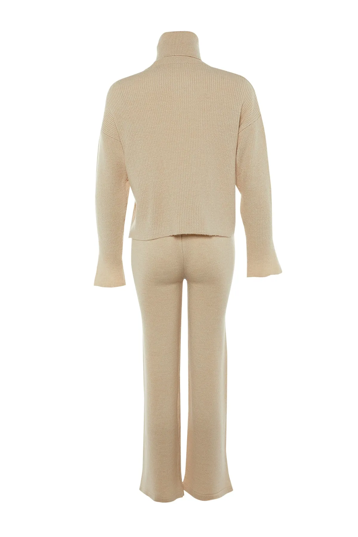Trendyol Collection  Set aus weichem, strukturiertem Basic-Strickoberteil und -unterteil mit Hose in Stone TWOAW22AU0312