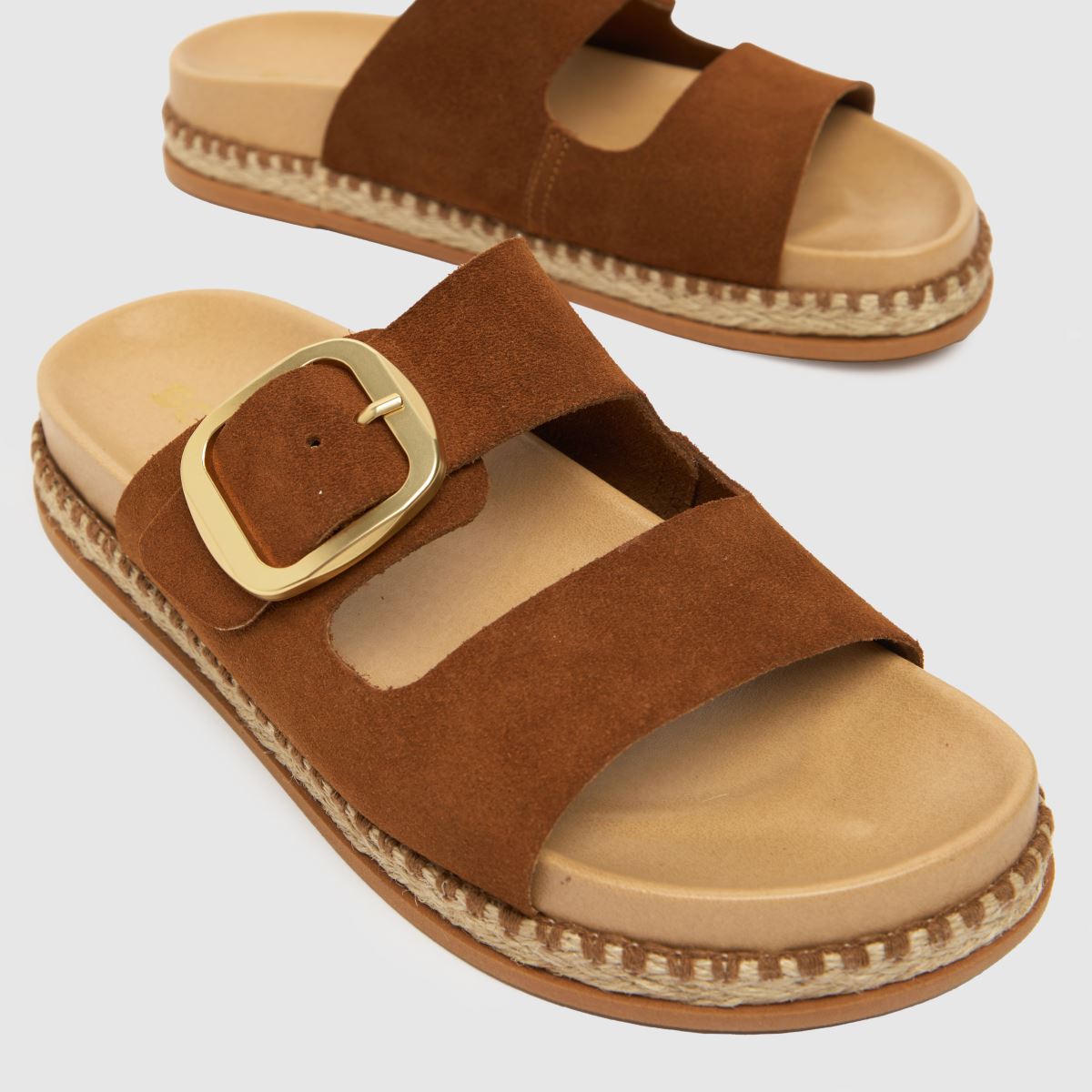 Schuh Tish velúr csatos szandál barna színben