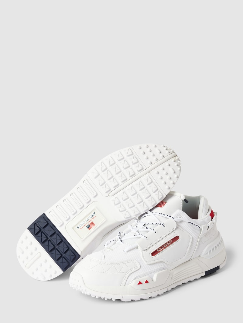 Sneaker mit Label-Detail in weiß