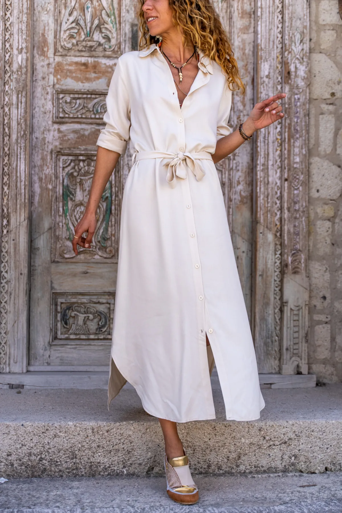 Güneşkızı  Beiges langes Hemdkleid mit Gürtel für Damen Gk-bstt4011-1490
