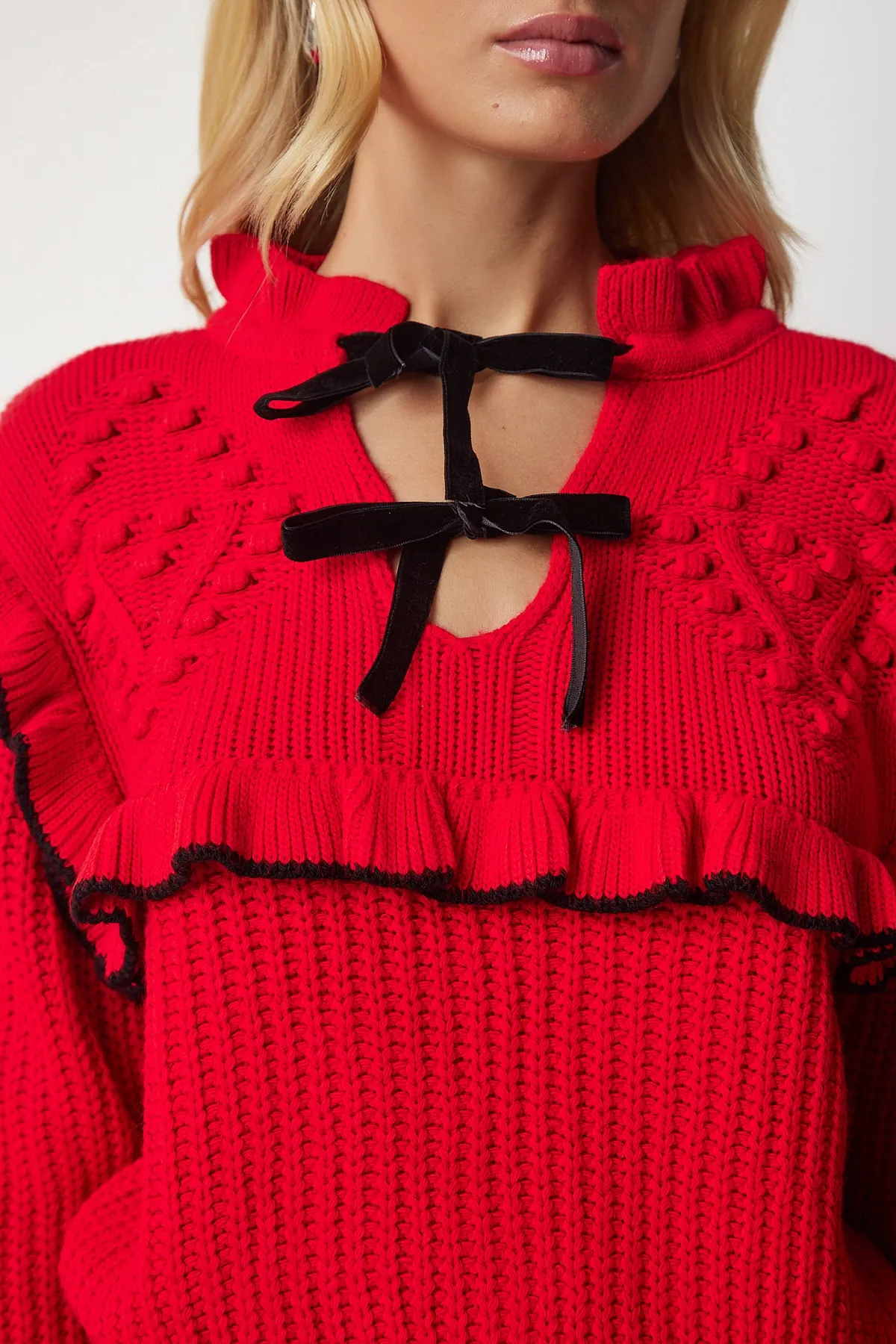 Happiness İstanbul  Roter Strickpullover mit Rüschenkragen und Schleife für Damen MT00112