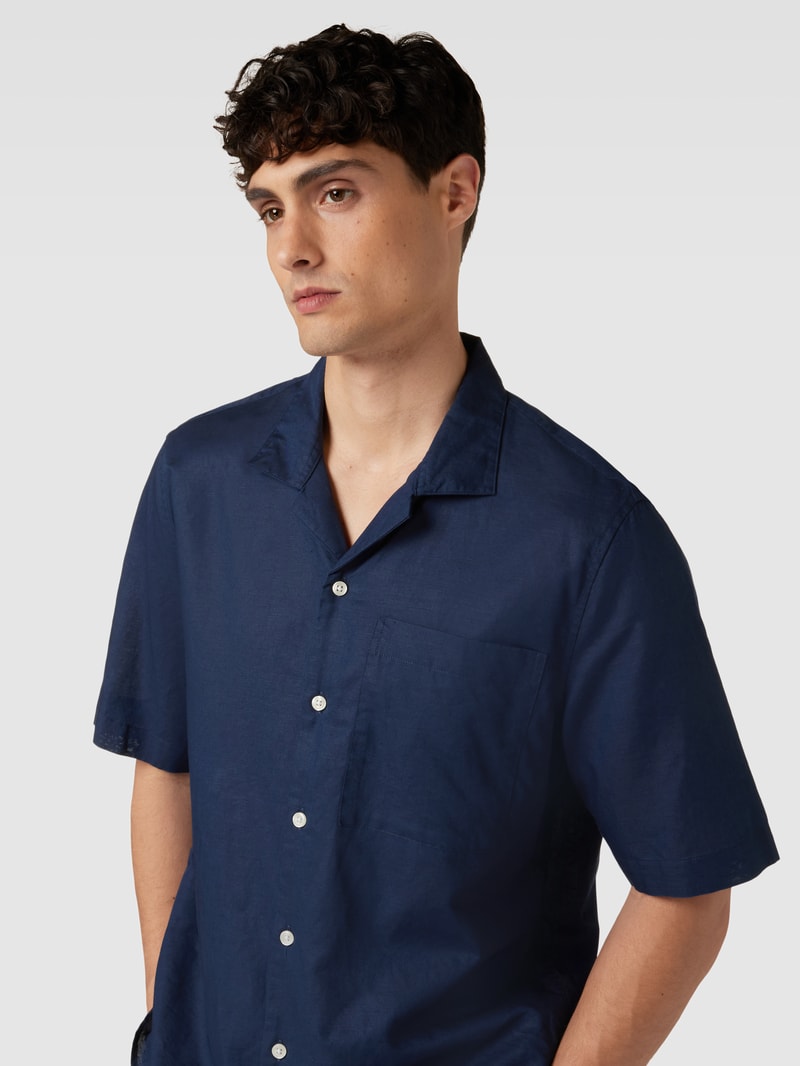 Freizeithemd mit Brusttasche in marineblau