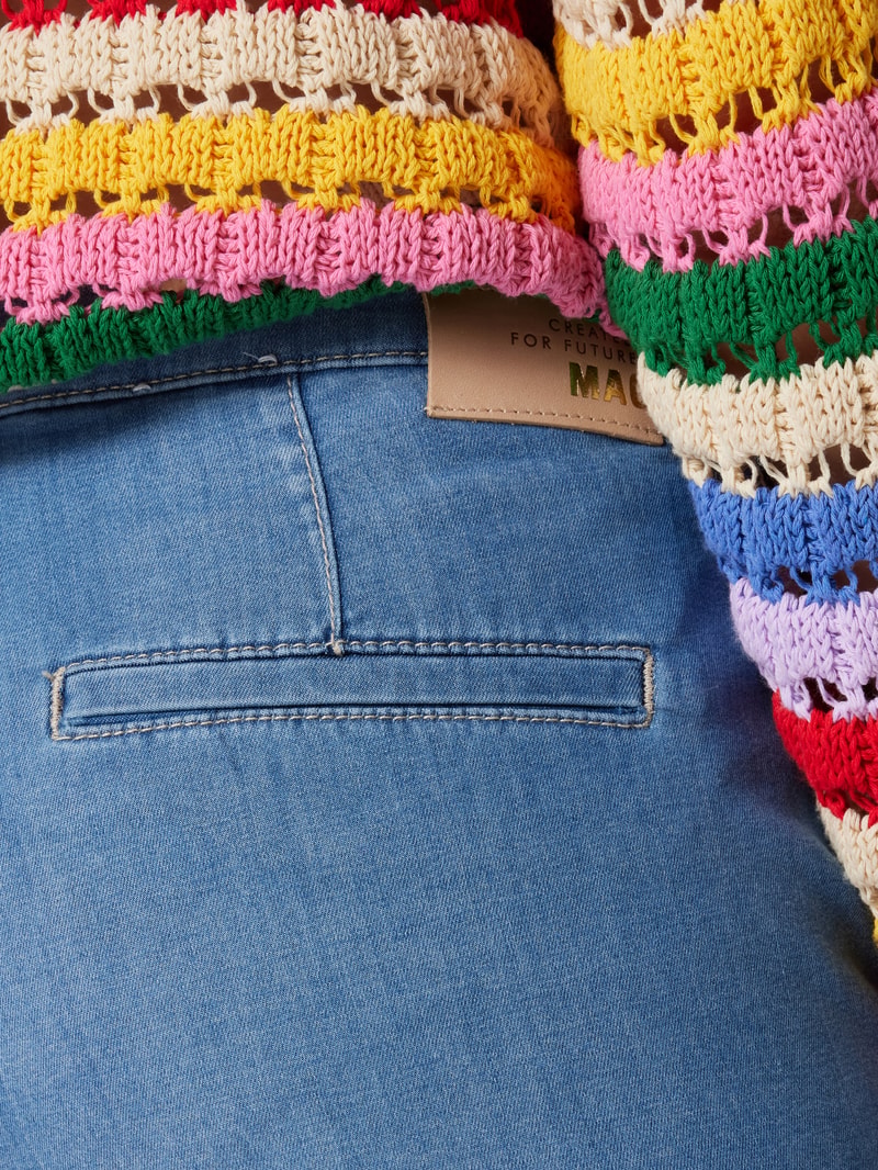 Shorts mit Label-Patch in bleu