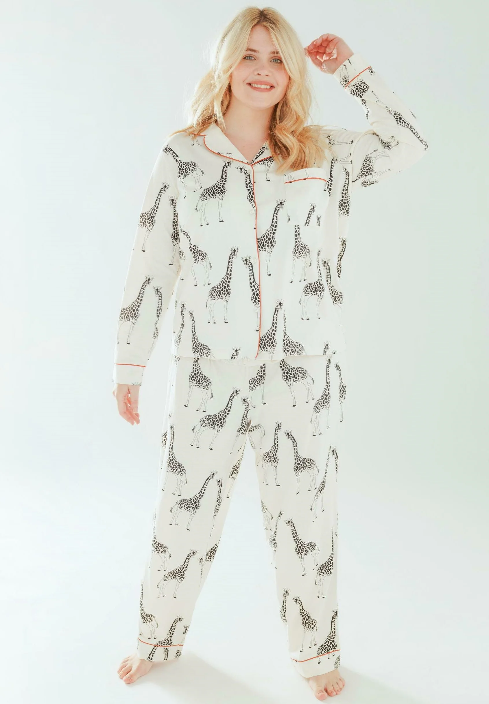 Chelsea Peers CONJUNTO DE BOTONES CON JIRAFA CURVA - Pijama