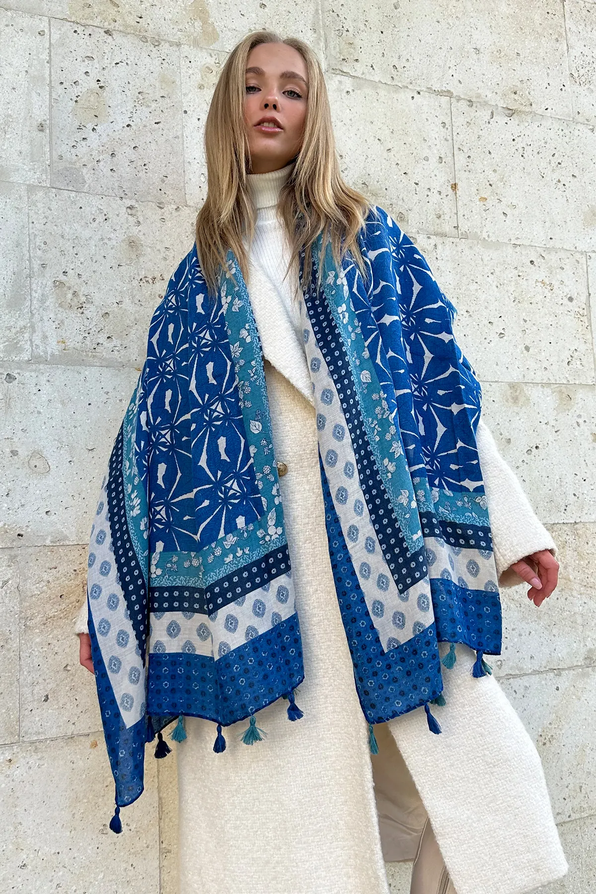 Trend Alaçatı Stili  Damen Schal mit Sax-Quaste und detailliertem Muster ALC-X11282