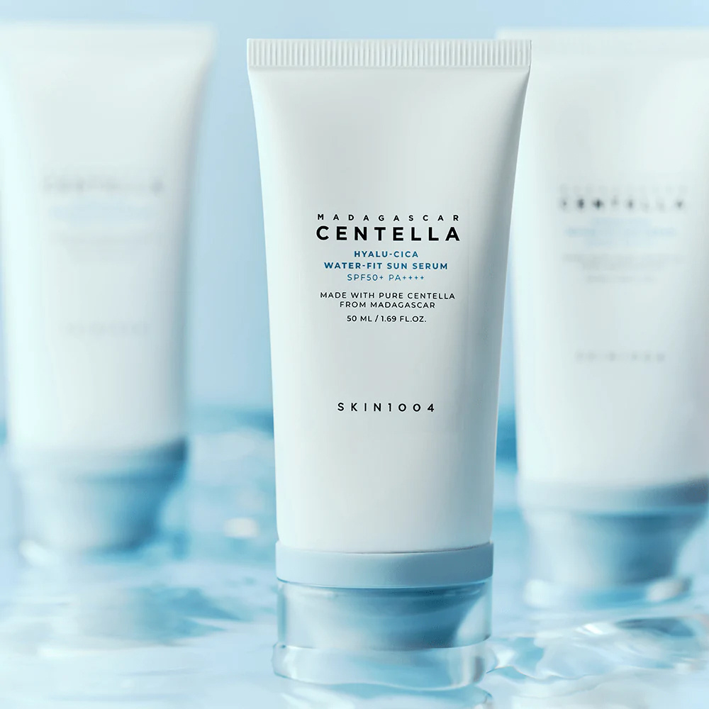 Skin1004 Madagascar Centella Hyalu-Cica Water-Fit Sun Serum SPF50+ PA++++ Créme solaire