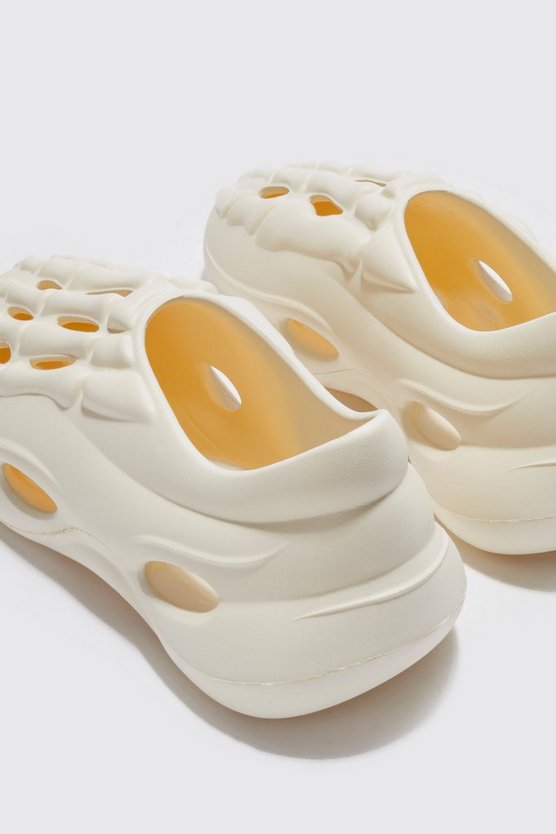 Perforierte Laufschuhe