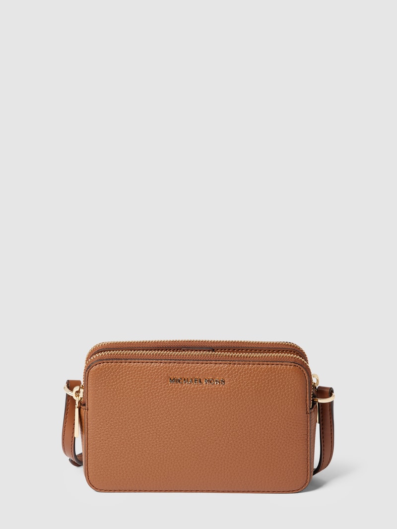 Crossbody Bag mit Label-Detail Modell 'JET SET' in cognac