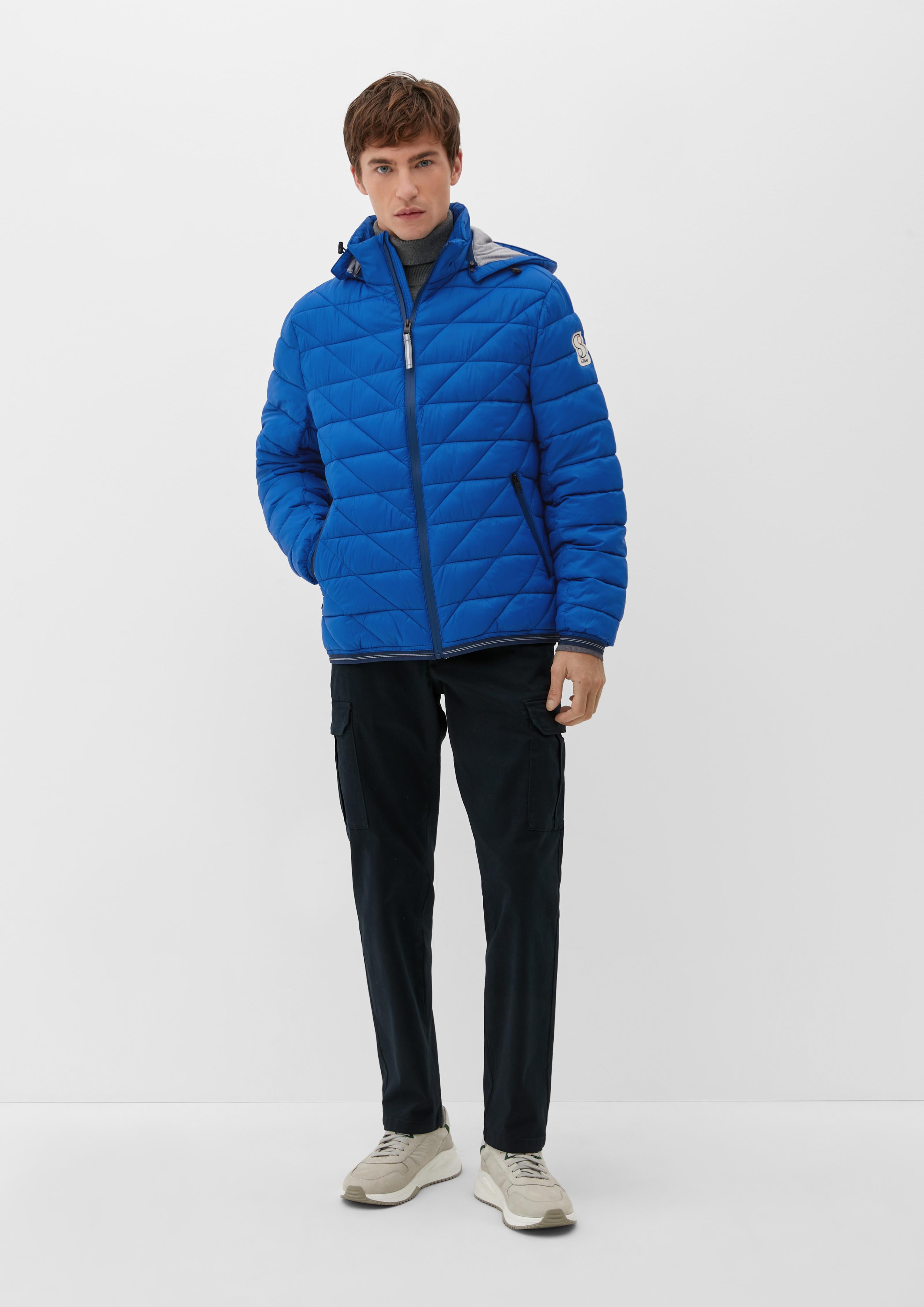 Leichte Steppjacke mit gefütterter Kapuze  2125983-5621