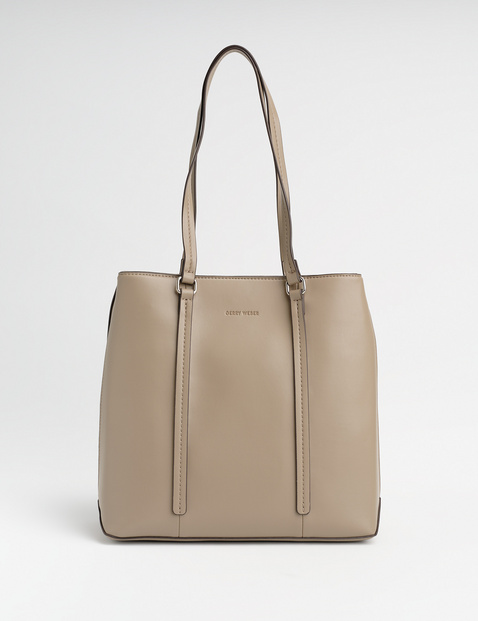Modischer Shopper mit Anhänger