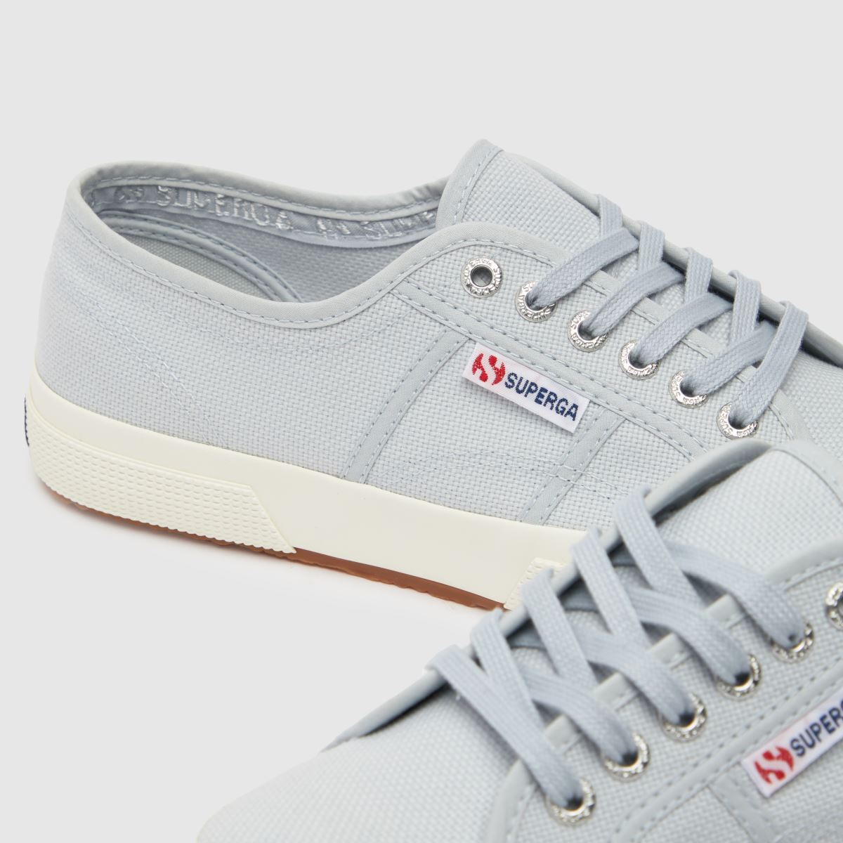 Superga 2750 Cotu klassiska träningsskor i ljusblått