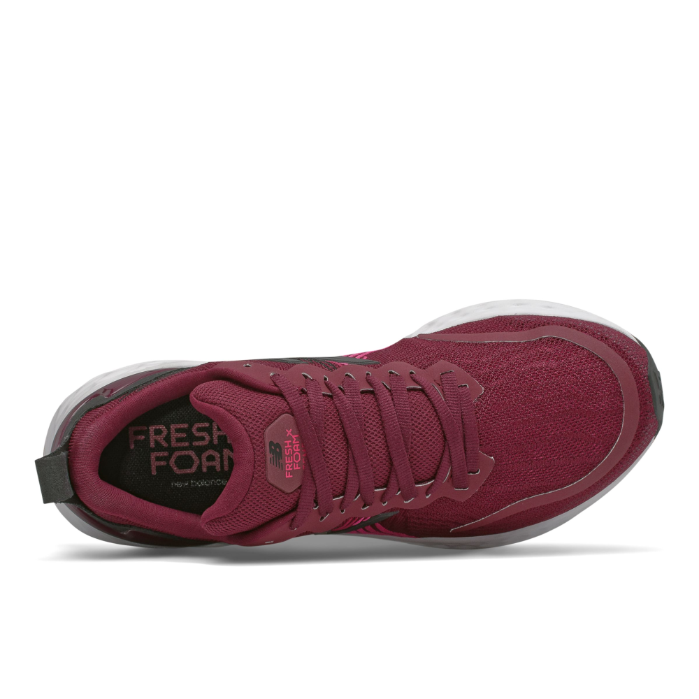 New Balance Fresh Foam Tempo WTMPOMP / rot