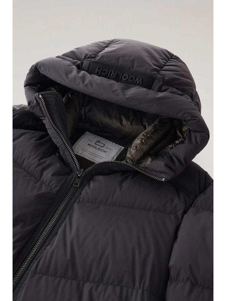 Woolrich Daunenjacke in Schwarz günstig kaufen
