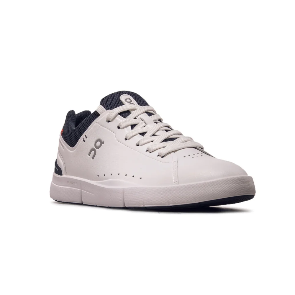 ON The Roger Advantage 4899457 / weiss