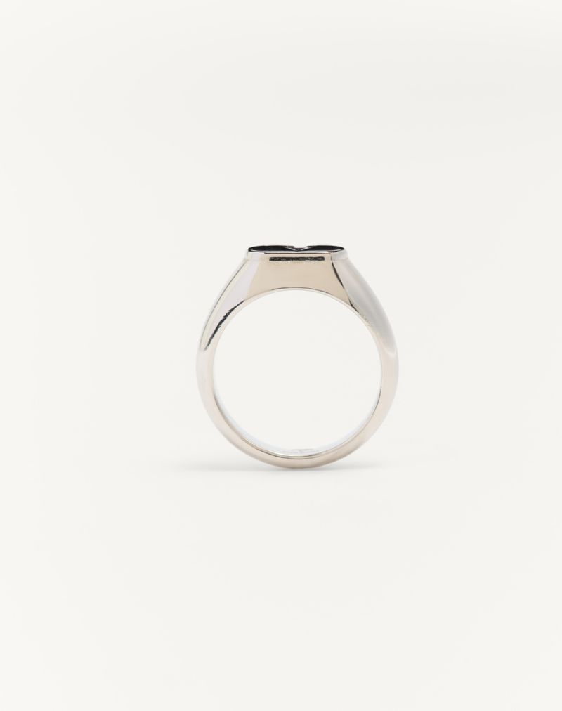Anel exclusivo Chevalier VLogo em metal e esmalte