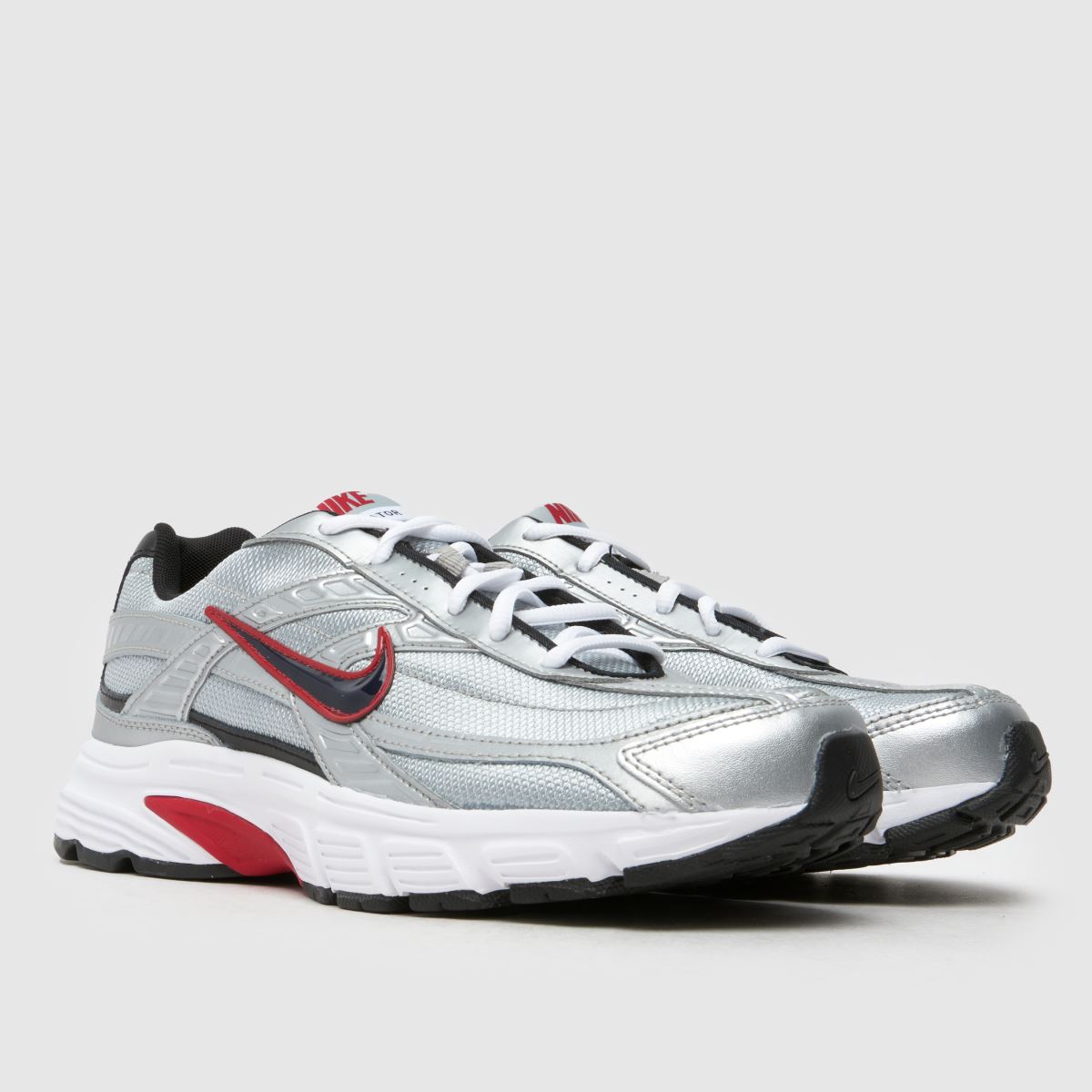 Športni copati Nike Initiator v srebrni barvi