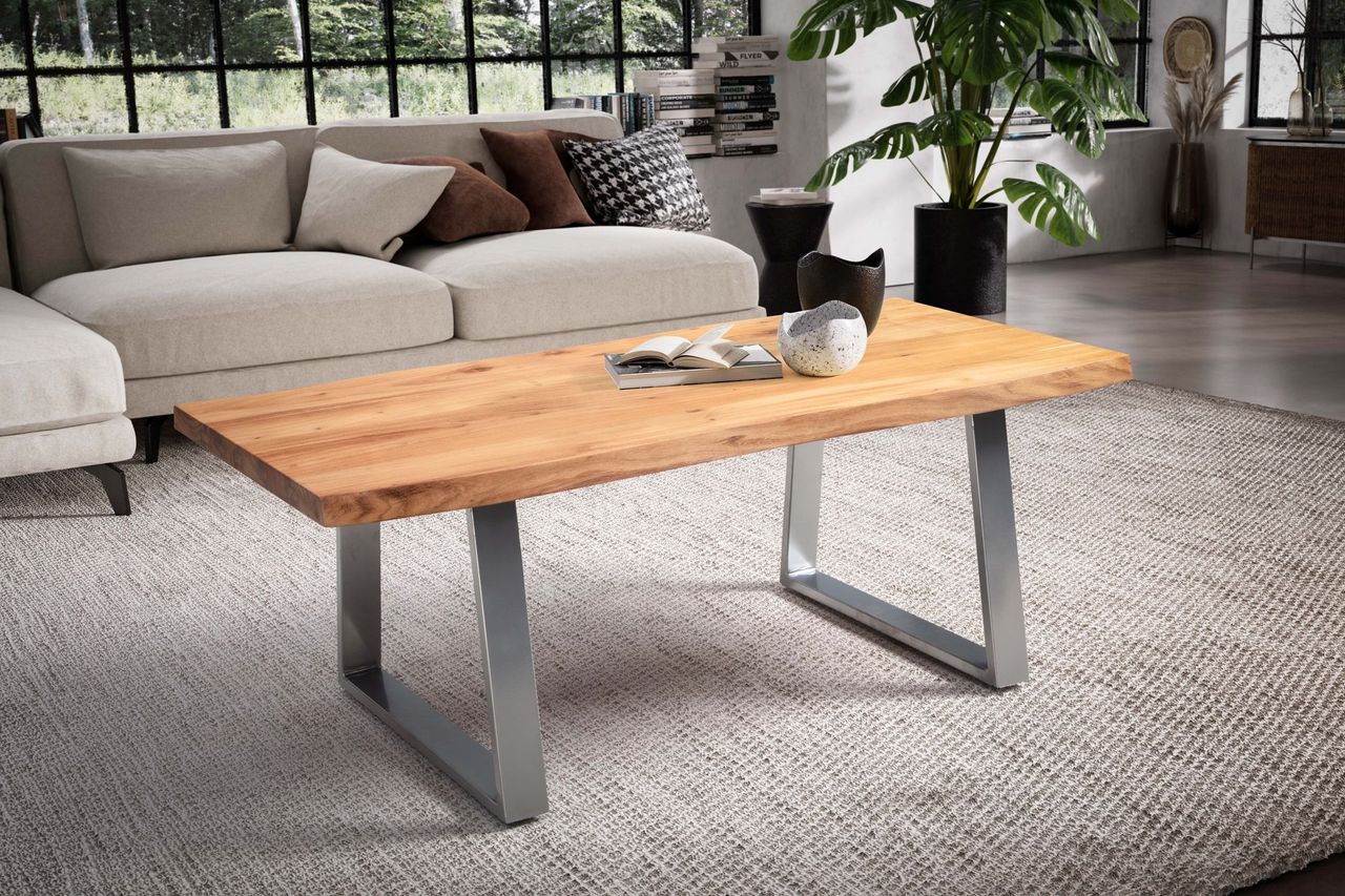 Wohnling Couchtisch 120 cm Massivholz Wohnzimmertisch Baumkante Sofatisch Chrom