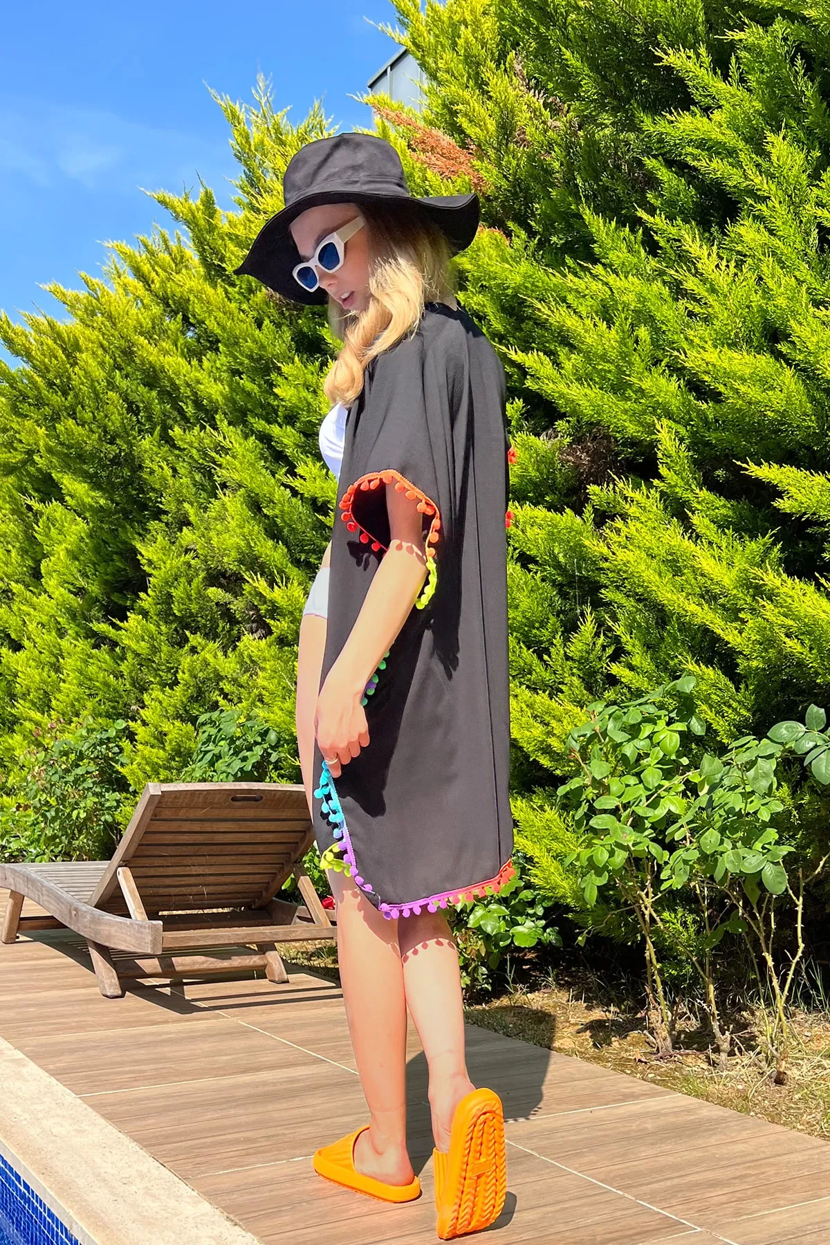 Trend Alaçatı Stili  Schwarzer Pareo mit Quasten für Damen ALC-A2535